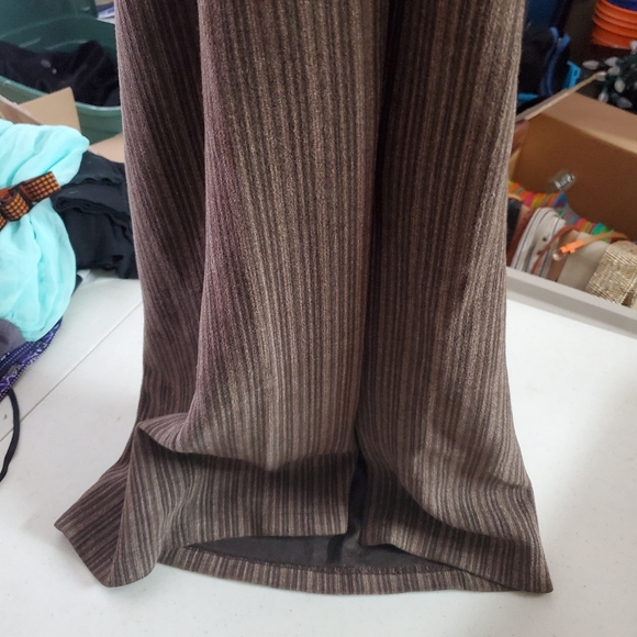 Cute maxi skirt with slit - Picture 2 of 2